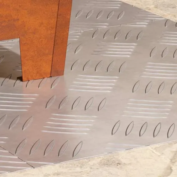 Aluminium Checker Plader 4 stk - Skridsikre Trapplik | Farve: Sølv | Størrelse: 40x40 cm