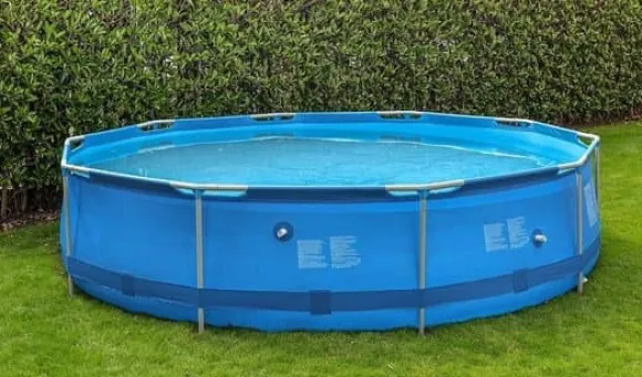 Avenli 305cm Rund Overjordisk Pool Sæt med Pumpe - Budgetvenlig Sommerunderholdning