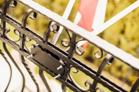BALKONFLAGHOLDER TIL BALUSTRADEALKON II