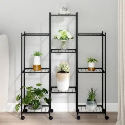 Blomsterstativ med hjul i jern - Plantehylde | Farve: Sort | Størrelse: 83x25x103,5 cm