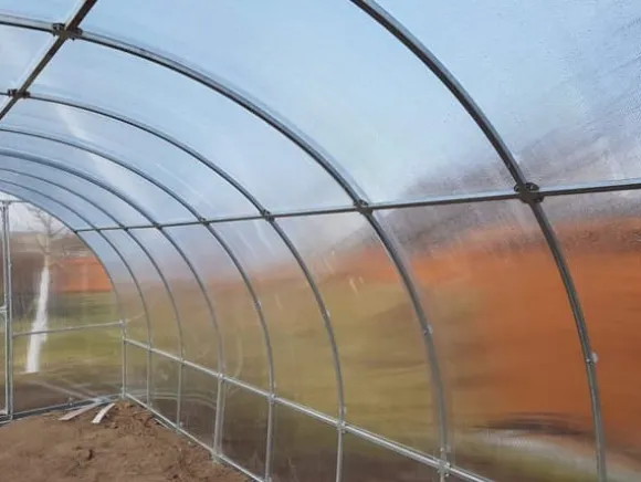 Drivhus KLASIKA RØR 3x8m (24m2) med fundamenter og 4mm polycarbonatbelægning