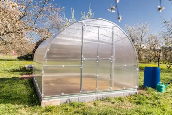 Drivhus KLASIKA RØR 3x12m (36m2) med fundamenter og 4mm polycarbonatbelægning