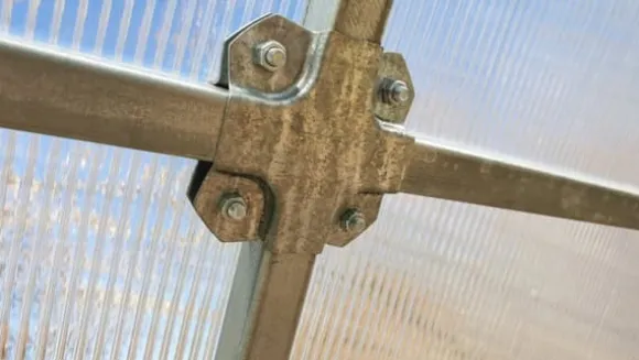 Drivhus KLASIKA RØR 3x10m (30m2) med fundamenter og 4mm polycarbonatbelægning