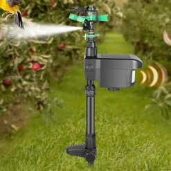 Dyreskræmmer - Bevægelsesaktiveret vandsprinkler - Solcelledrevet - Vandtæt - Timer 10/20/30 min - Batterier inkl. (4) - Sort