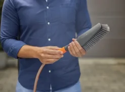 Gardena Cleansystem Wash Set med håndholdt børste M soft, sæbestifter