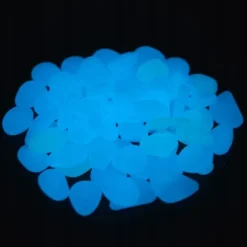 GLORIOUS STONES Fluorescerende sten BLÅ LYSER I MØRKET 50 stk.