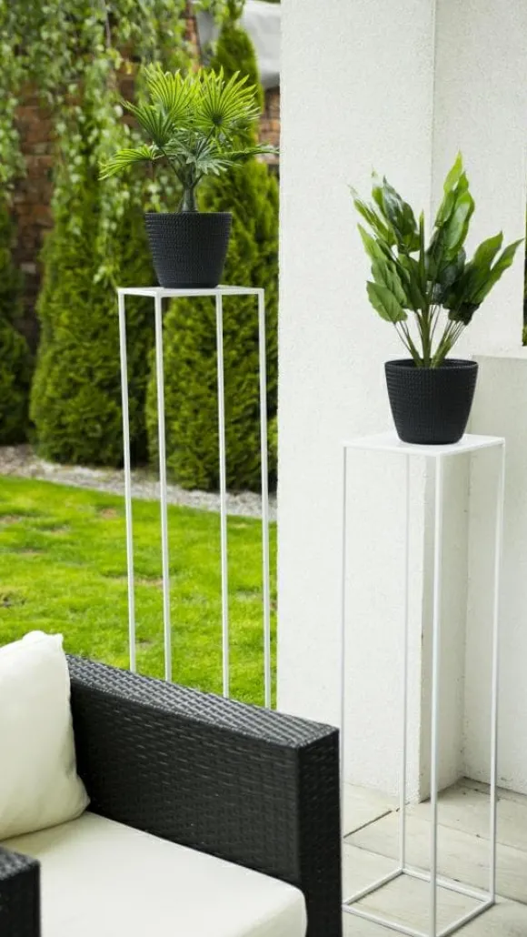 Hvid moderne stående blomsterstand 100 cm