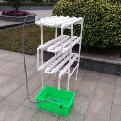 Hydroponisk dyrkningssæt - 3-lags system - 108 plantehuller - PVC-U - Rør Ø 6,3 cm - Hul Ø 3,2 cm - Slange 1,2 m - Hvid