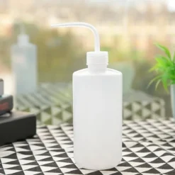 500ml plastik vandflaske til sukkulenter med smal mund og skalamærke