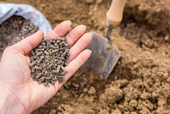 Optima Granuleret Kyllingegødning 20l Naturlig ØKO-gødning Biovita