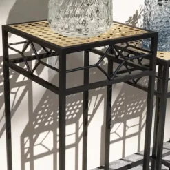 Outsunny 3-delt stabelbart plantestativ blomsterbord blomsterholder med rattan-look plantestativ til have altan metal guld