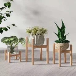 Plantebord, Bambusmateriale, Dimensioner 50cm x 30cm x 80cm, Vægtkapacitet 20kg pr. hylde, Indendørs og udendørs kompatibilitet