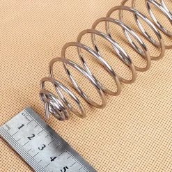 Rustfrit Stål Spiral Fuglefoderhus Godbids Frugtholder til Papegøje Fuglefoderhus
