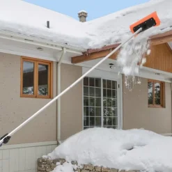 Snetagsrive - Tagskraber - Skumblad 45 cm - Teleskopskaft 2,25–5,62 m - Skridsikkert håndtag - Letvægts design - Til sne, blade og affald