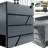 Stor postkasse til breve på porten, hegn, antracit, aviskiosk, loft