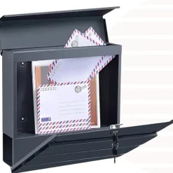 Stor postkasse til breve på porten, hegn, antracit, aviskiosk, loft