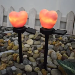 Utomhus Solar Trädgård Stake Lights Vattentät Solar Röda Hjärtformade Pathway Lampor Landskapslampa för trädgård Gräsmatta Dekor