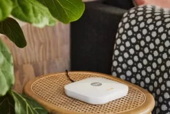 Yale Smart Alarm Starter Kit 7 varer - Kontrolpanel, Tastatur, 2x Bevægelsessensor, 2x Vindue/Dørsensor