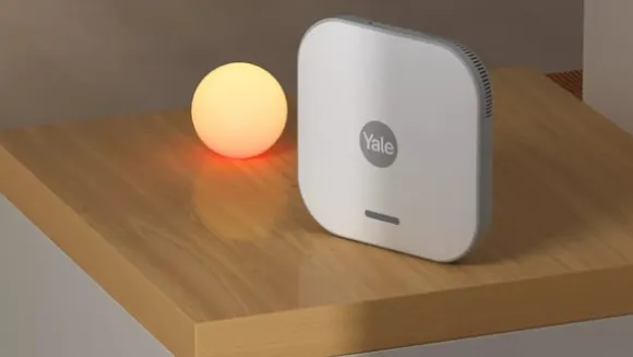 Yale Smart Alarm Starter Kit 7 varer - Kontrolpanel, Tastatur, 2x Bevægelsessensor, 2x Vindue/Dørsensor